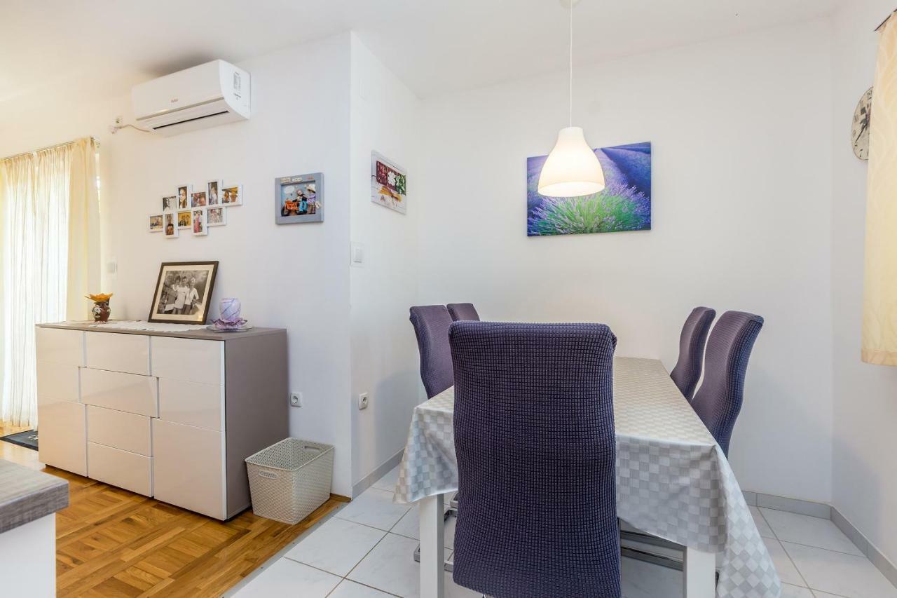 Apartments Marica Skrbčići Eksteriør bilde