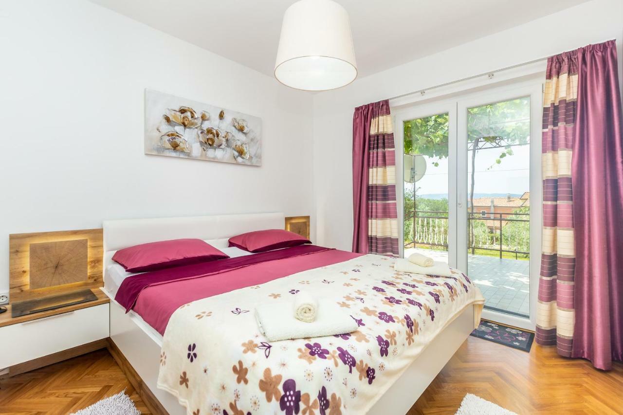 Apartments Marica Skrbčići Eksteriør bilde