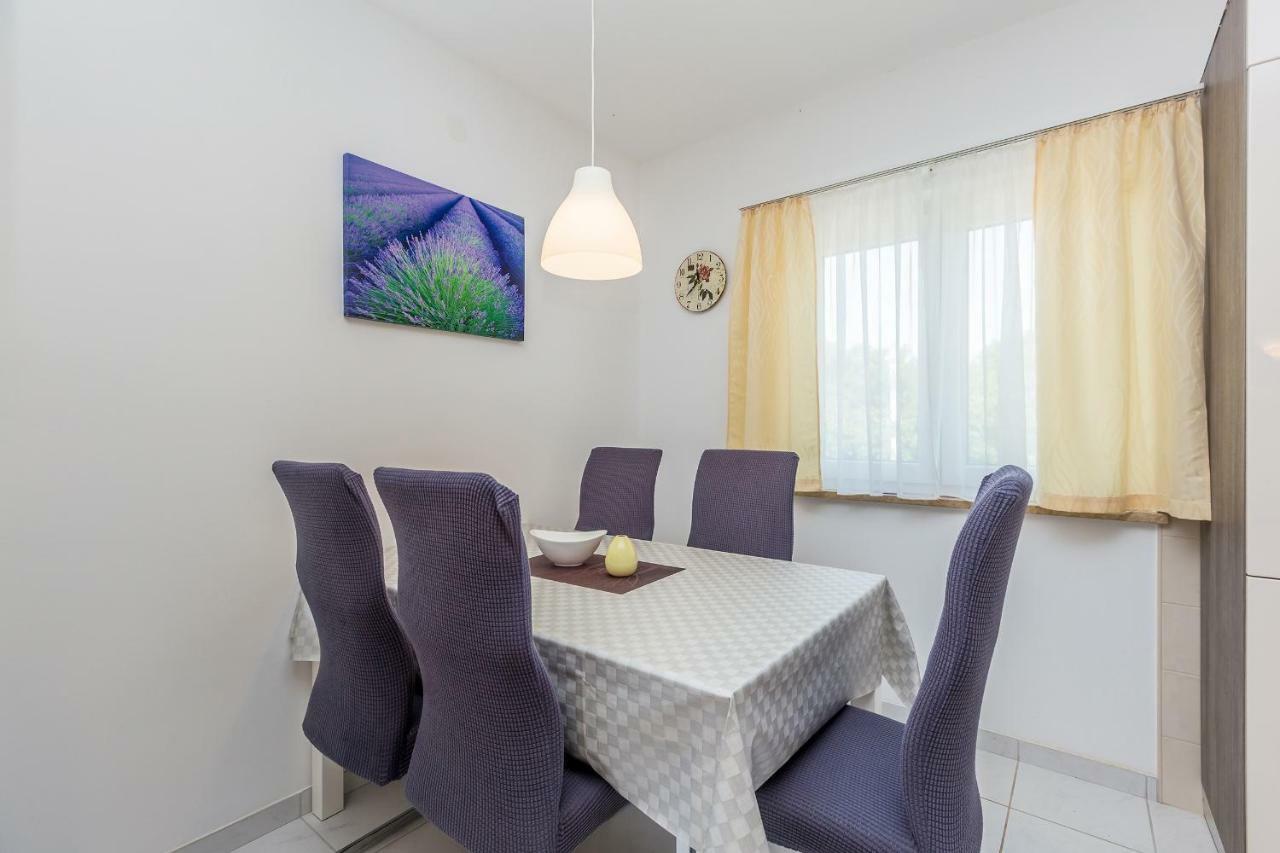 Apartments Marica Skrbčići Eksteriør bilde